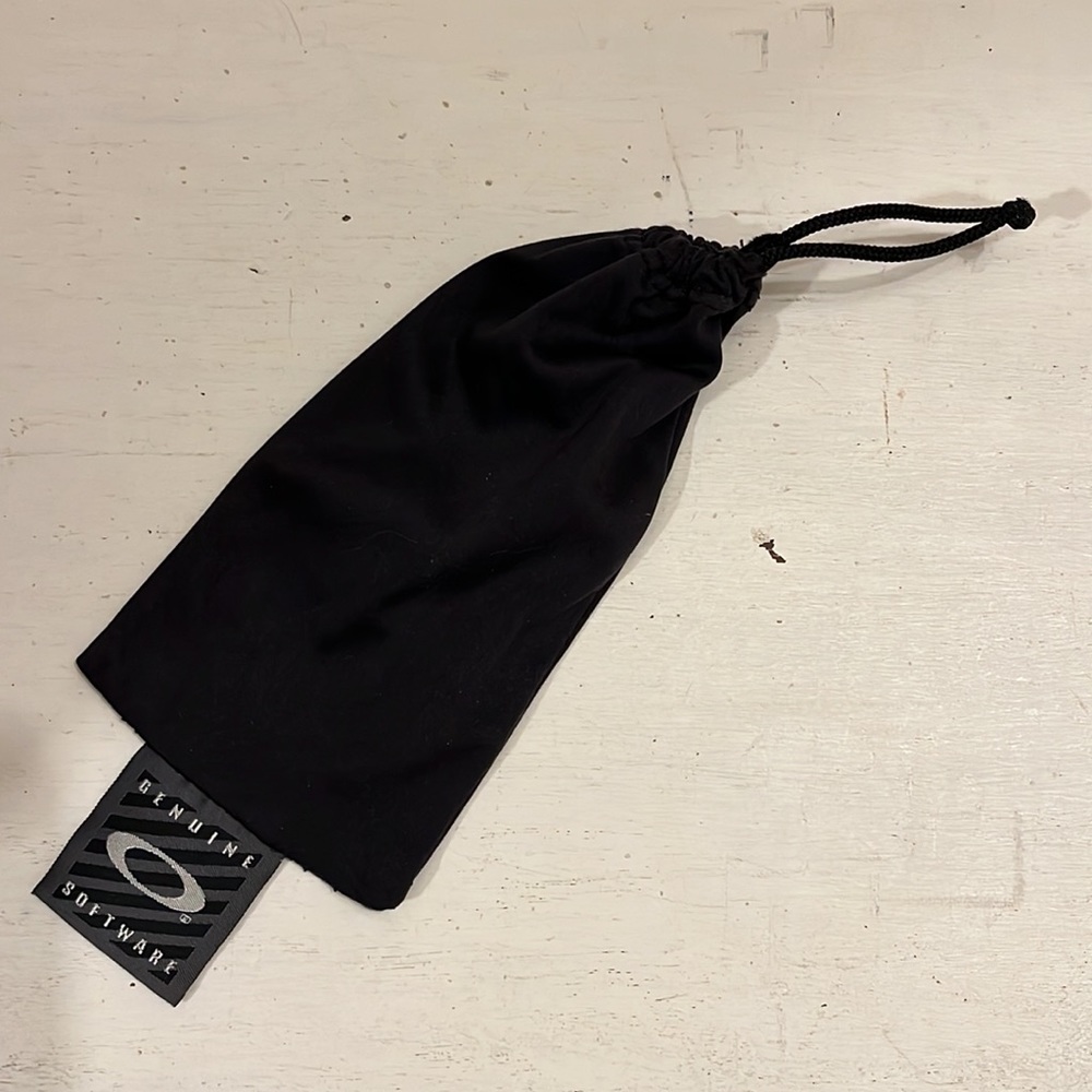 Oakley Drawstring Sunglasses Case - Picture 3 of 4